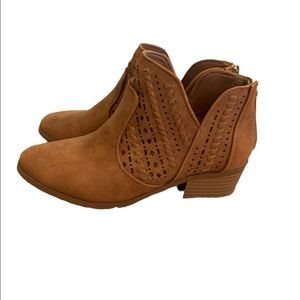 Vince Camuto Little Girl Boots (Size 3)